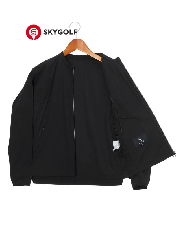 bên trong áo khoác gió Hazzys cổ bẻ nhẹ màu đen