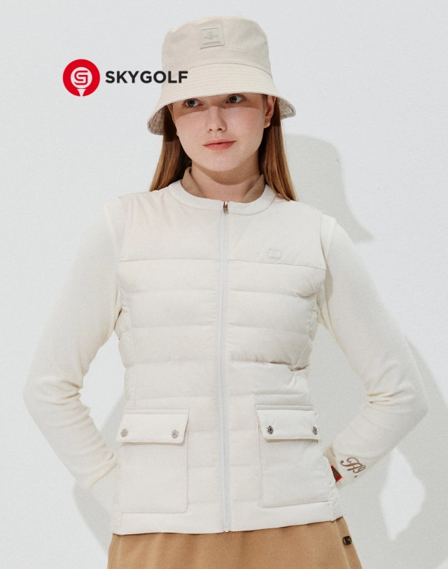 Áo vest golf Hazzys dáng xuông nhẹ màu kem