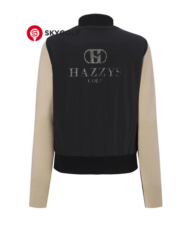 mặt sau áo len xốp Hazzys đảo ngược màu đen có khóa kéo