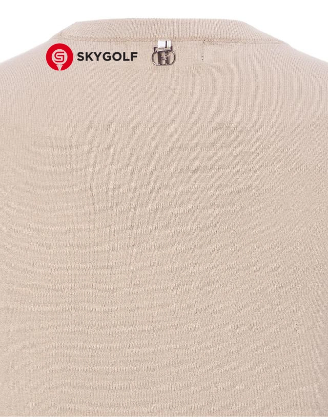 cận chất áo len Hazzys in logo dệt kim màu be