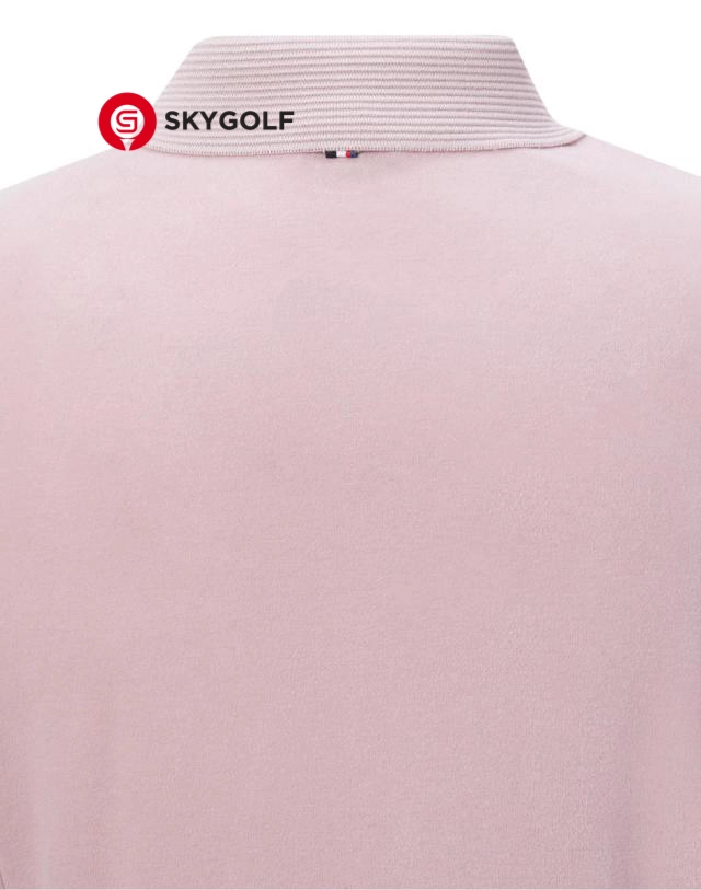 mặt sau cổ áo phông golf Hazzys hồng cổ bẻ nhẹ có khuy
