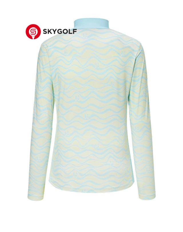 mặt sau áo len mềm Hazzys họa tiết full pattern màu xanh lá