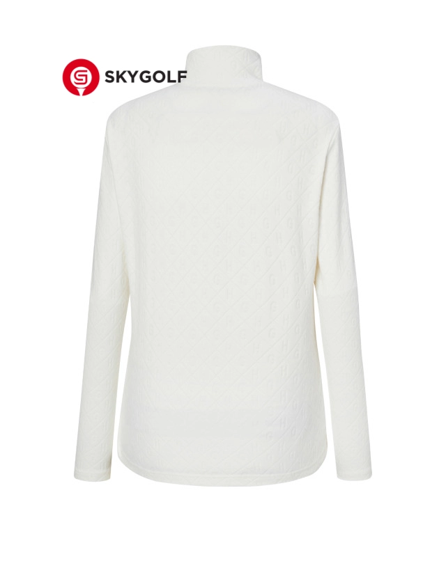 mặt sau áo len golf cổ cao Hazzys in chữ H màu trắng ngà