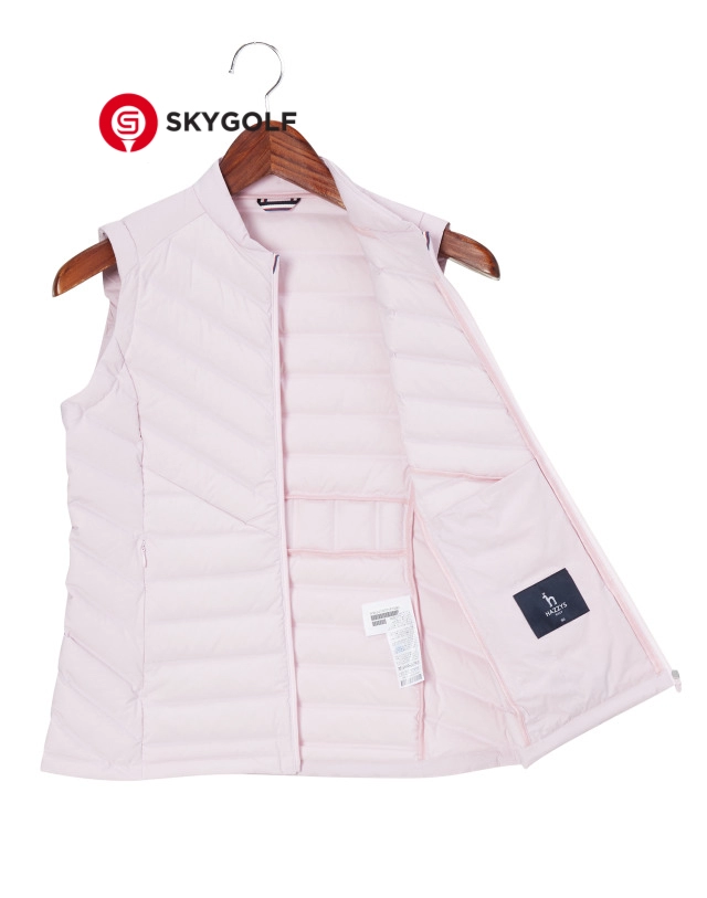 bên trong áo vest hazzys màu hồng