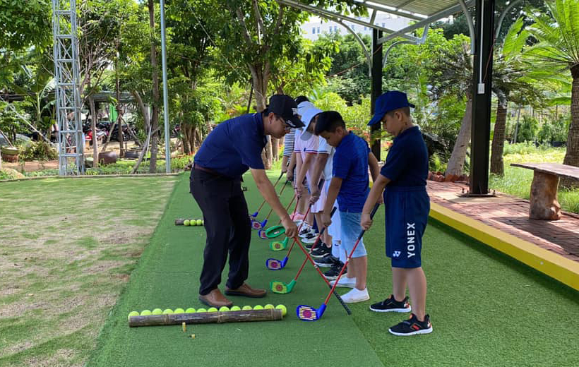 Khoá học đánh golf đa dạng theo nhu cầu của học viên