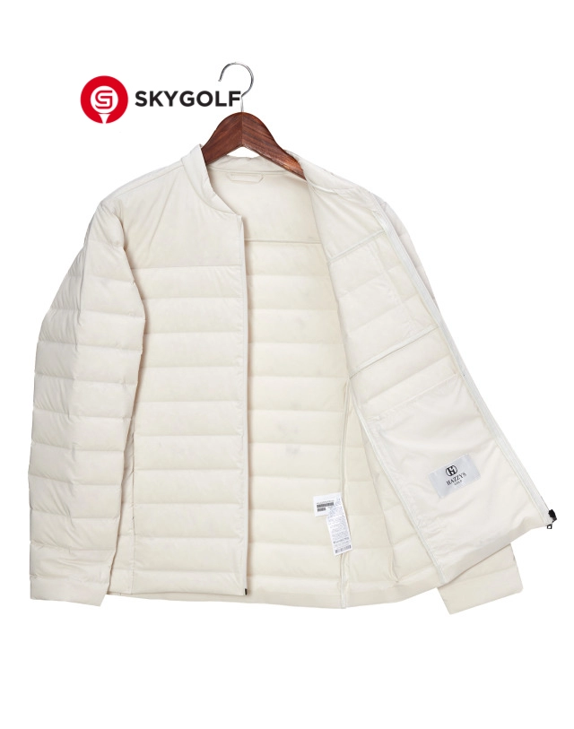 bên trong áo golf hazzys màu kem