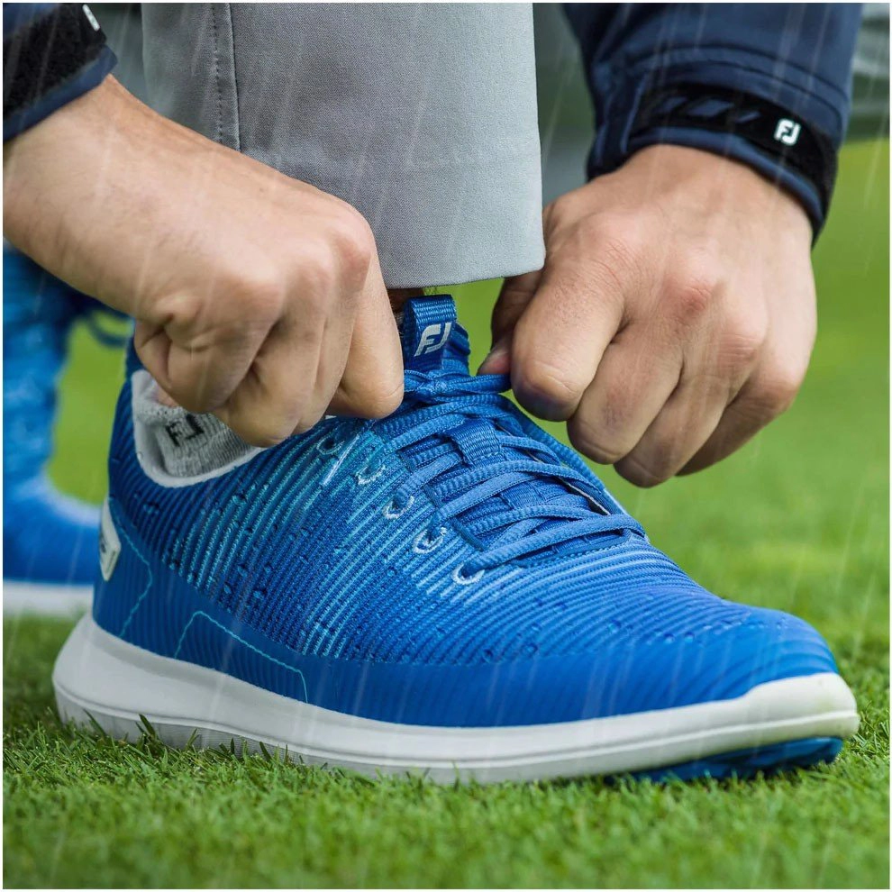 Giày chơi golf
